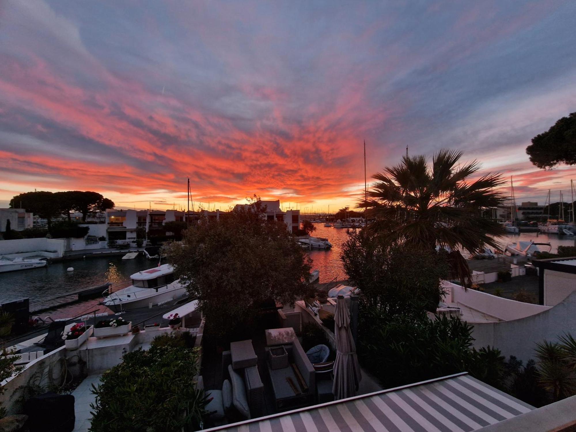 Marina Exceptionnelle - 8 Pers - 120 M2 Vue Mer - Suites Parentales - Cinema - Ponton Le Grau-du-Roi Eksteriør billede